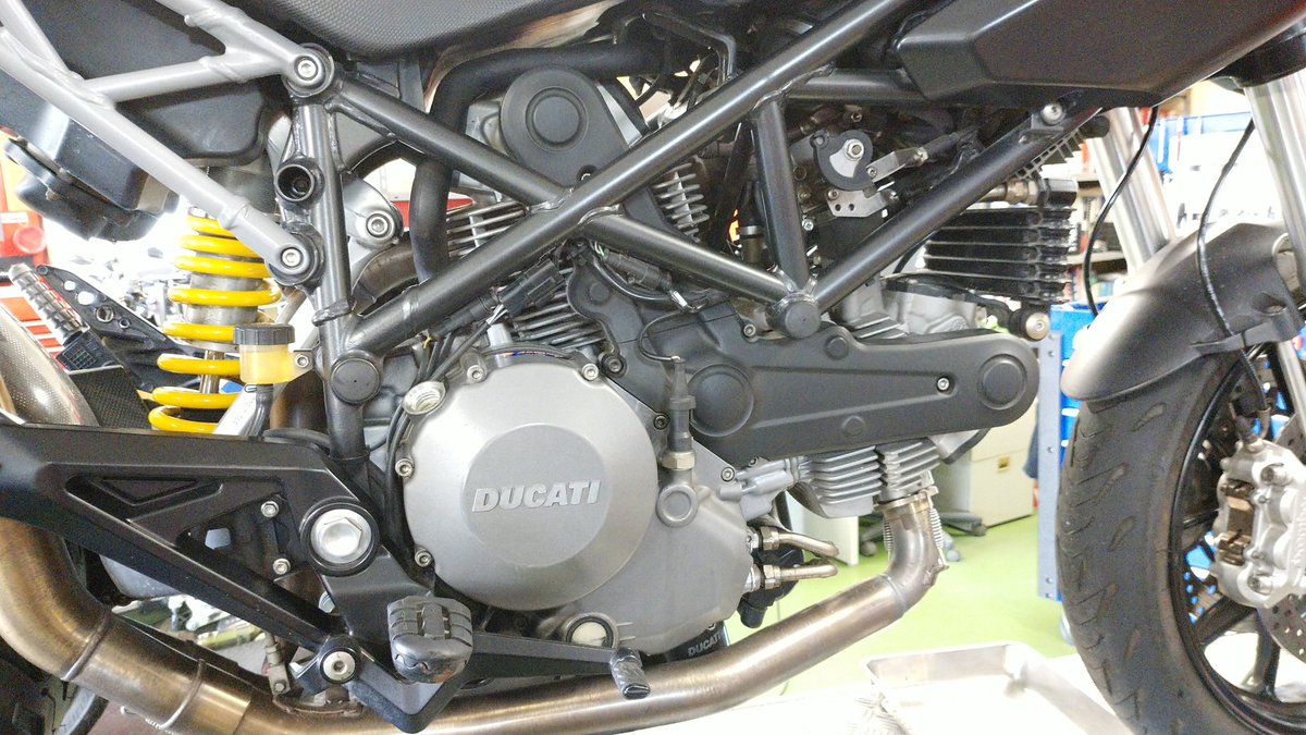 oHpy6nG7zT2a9ic's tweet photo. このスモールケース系の空冷エン���ン使ってライトウエイトスポーツ車を作って見たいとずっと思ってるんですが不人気だけあって中々ベース車が出てこないすな、SS800とかSS750とか
軽量にする部分にはめっちゃコストかけてETCとかスマホホルダーとか余計なモノ一切付けないでね
#SS800
#空冷 https://t.co/bDm0kgveoK