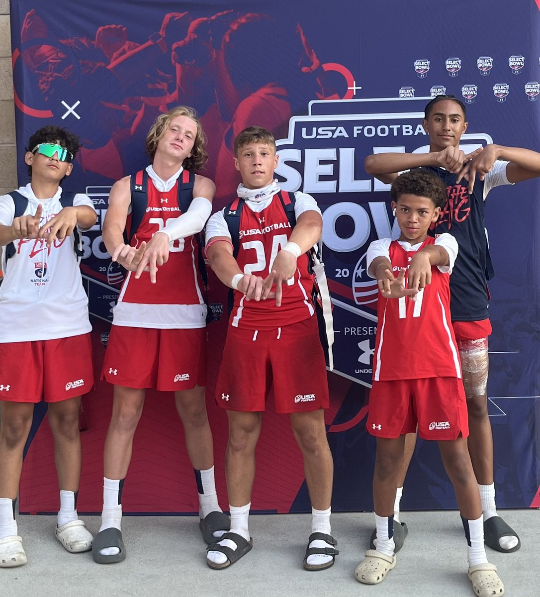 masontheflash23's tweet photo. Team USA Red, we won our playoff game! Tomorrow we compete for the Gold. Lets go! @USAFootball #GoldStandard #usaallin #USAFBSelectBowl #reptheflag #jrintcup #repthesip #thesipp #jrolympics https://t.co/LDB76lgLpl