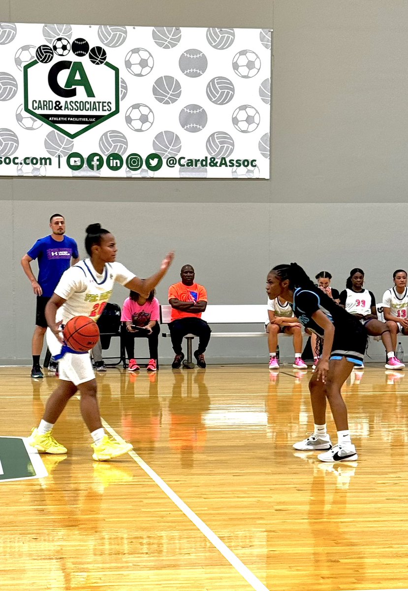 nicole_ganier's tweet photo. Great solid WIN tonight for #FBCUnitedWC @insiderexposure event @pacers_ac LET’s keep it going tomorrow when @uanextgirlshoops #SessionII begins! Let’s go @cosme_bella #fbcstrong 💪🏽 https://t.co/0ctKWm1ur1