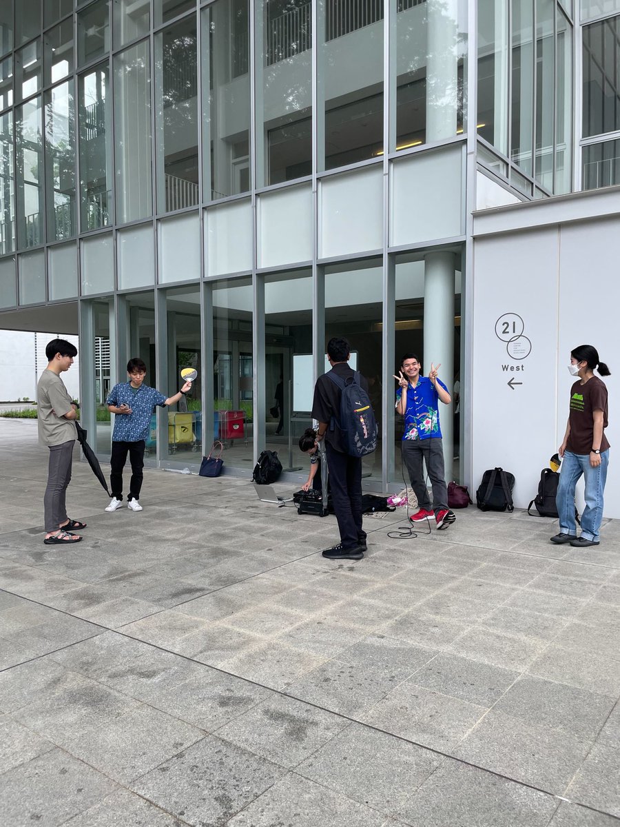 tuitionKoUT's tweet photo. あいにくの小雨ですが、21 KOMCEE West前で集会を行っております！！ https://t.co/E18U8ComTf