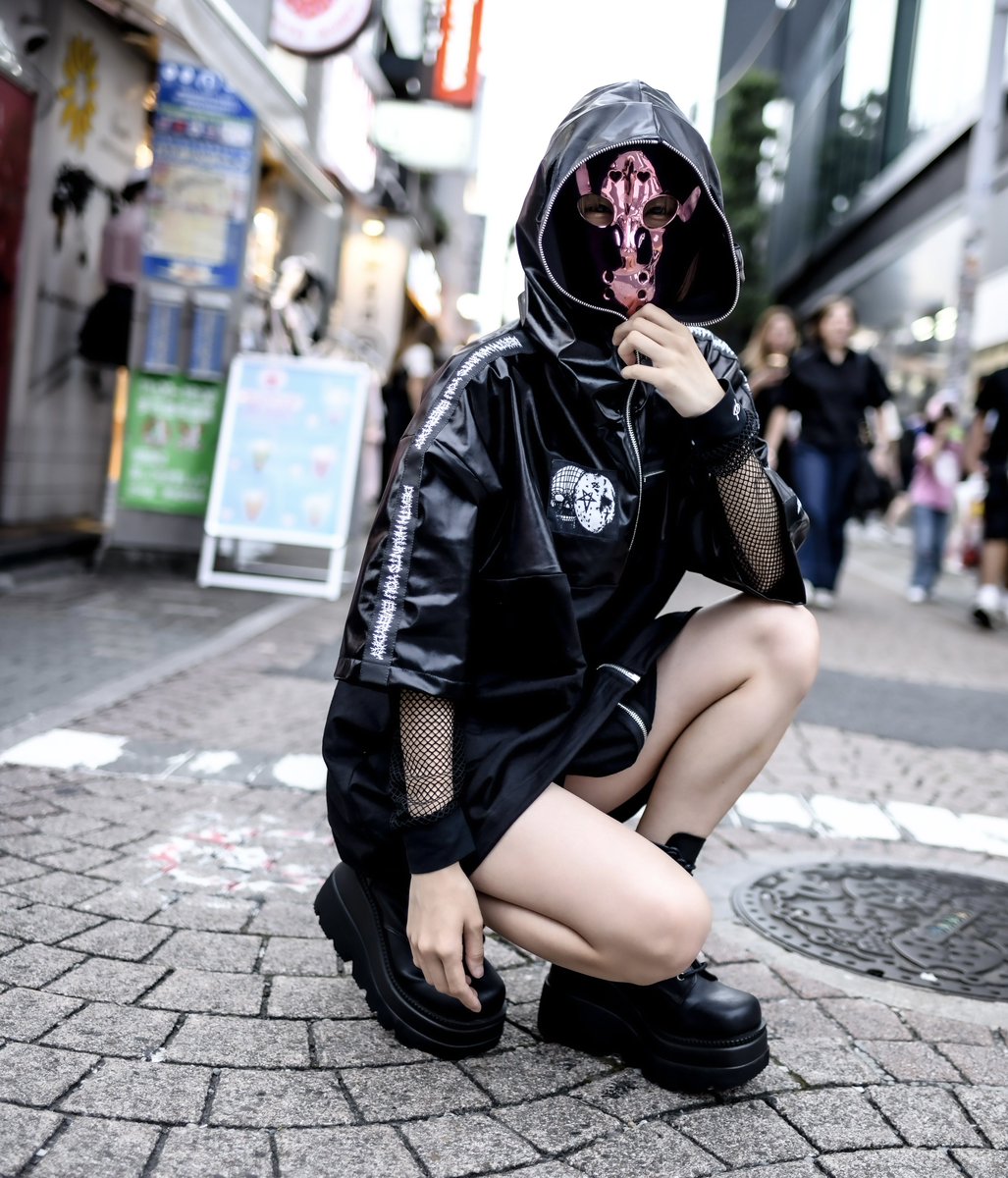 KRYclothing в X: „【news】 『KRY×仮面女子』 コラボパーカー発売決定