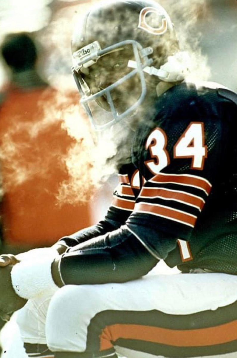 One of the coldest photos in NFL history. 

Can’t deny that