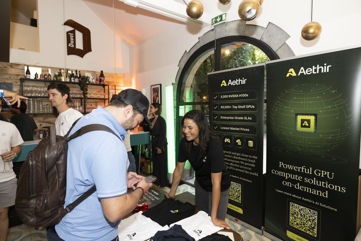 What a crowd, and what a perfect vibe for lighting up the night and delivering some serious alpha to the community present during the "BXL Mastermind Meetup" 🥳🎉

And how good is that merch? 🤯 
<a href="/AethirCloud/">Aethir</a> <a href="/AethirEco/">Aethir Ecosystem</a>