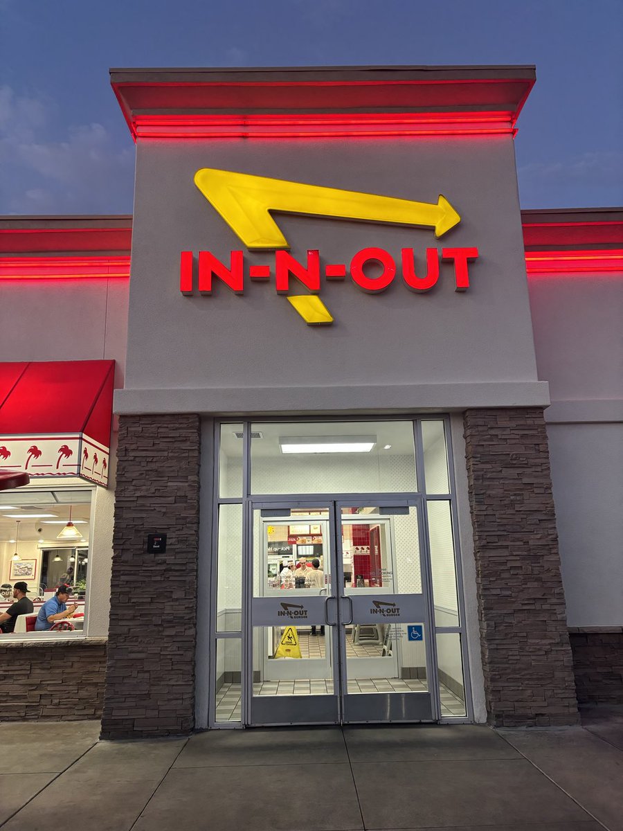 MK1_Canes's tweet photo. In -N-Out #doubledouble🔥
#WashingtonUT https://t.co/e0KnUH2R7t