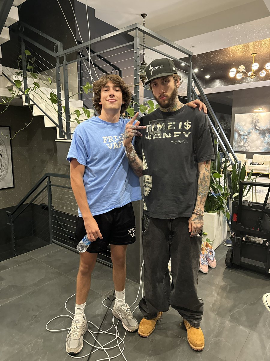baylenlevine's tweet photo. My guy @Banks https://t.co/PFJ7whBvme