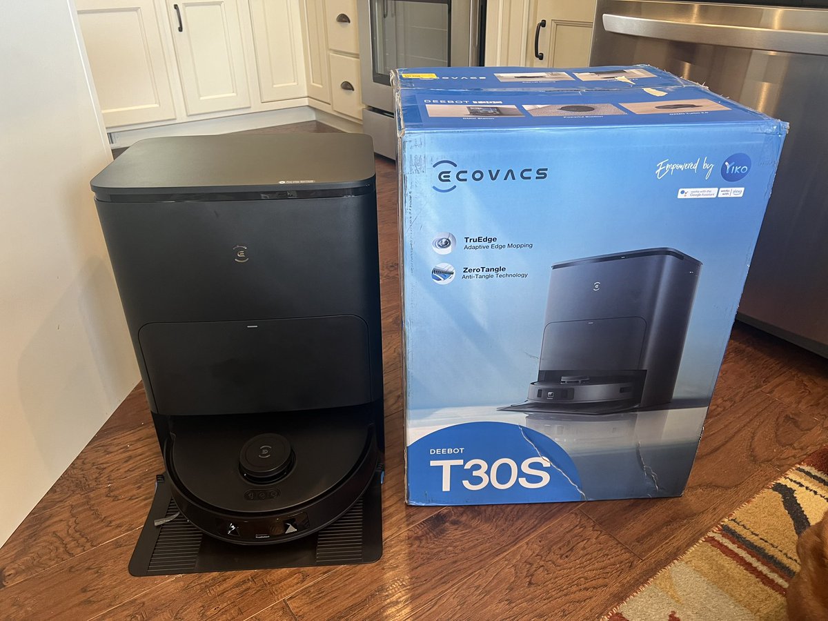 TicTacTracy's tweet photo. I was lucky enough to be selected by @tryazon and @Ecovacs_global to try out the DEEBOT T30S. We were so impressed with how it easily and automatically switched from mopping the hardwood and tile floors to vacuuming the carpet. 

#TryDeebot30 #TryazonEcovacs #Tryazon #Ecovacs https://t.co/ESeHUQDWY2