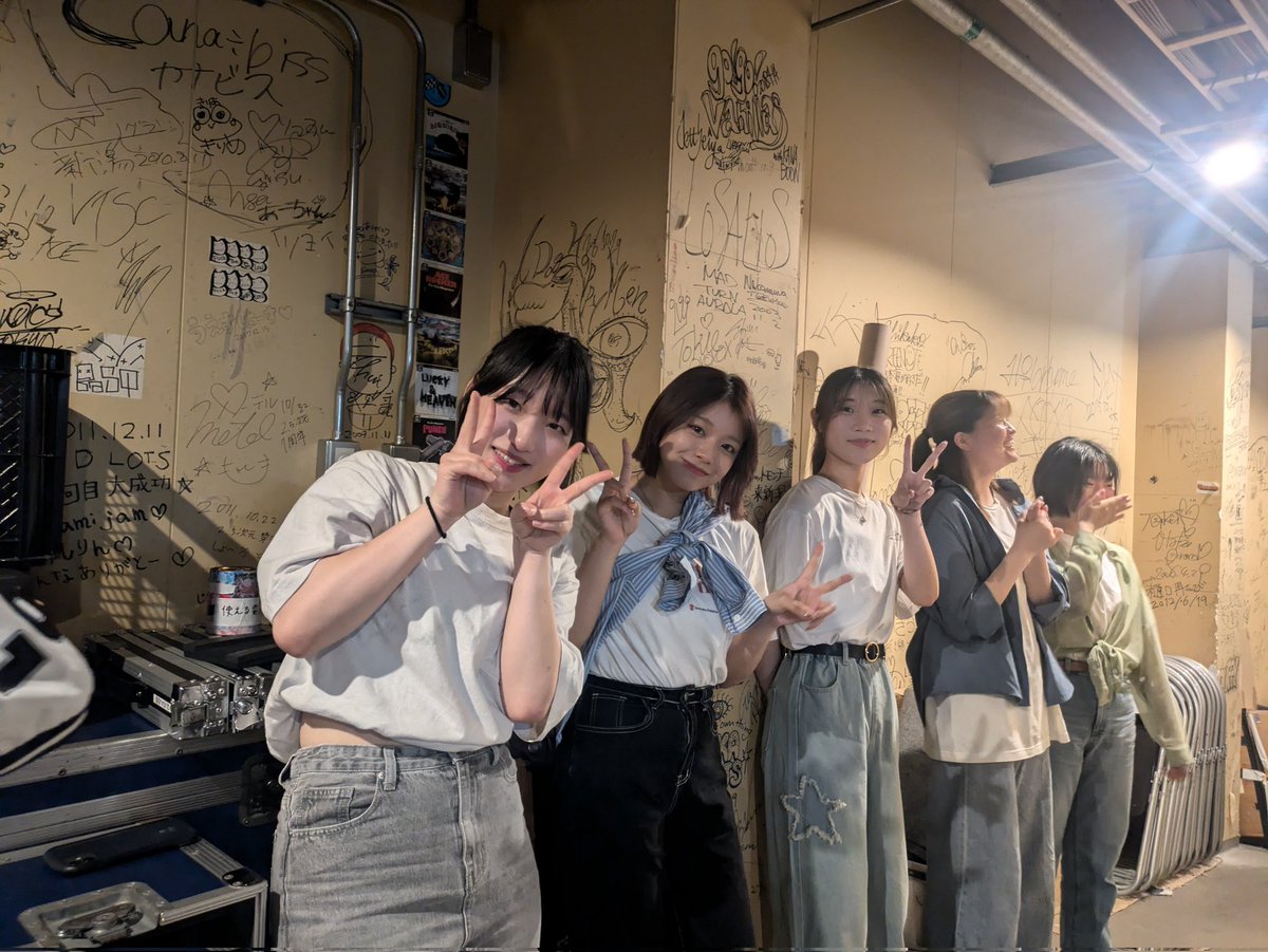 summer_review's tweet photo. .*･ﾟ本日開催.ﾟ･*.
数時間後の本番に向けて、リハ中です！
一日目に引き続きたくさんのご来場お待ちしております☆
本番をお楽しみに！！ https://t.co/zbq0h84lrT