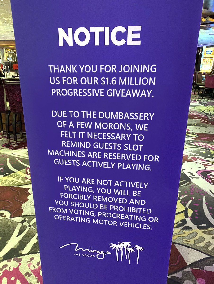 VitalVegas's tweet photo. Didn't expect Mirage to go this hard, but props. https://t.co/VxfZ6w77Ke