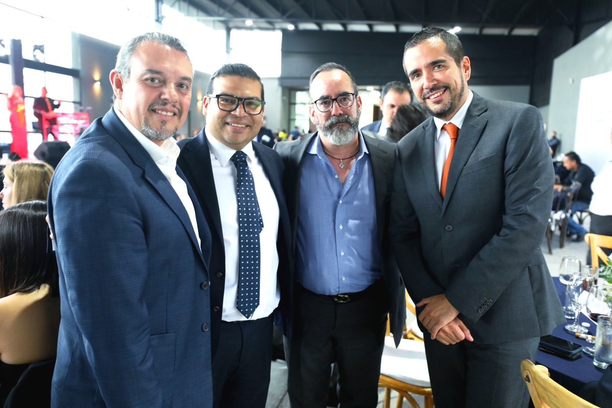 Martín Arango tweet media