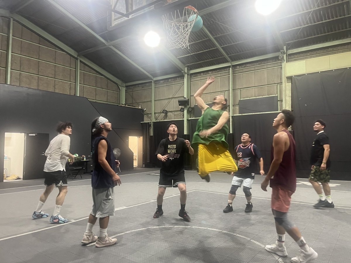 MURontheDL's tweet photo. シアトル色一反木綿
#HOOPJESUS adopted https://t.co/ZcHdcXa5te