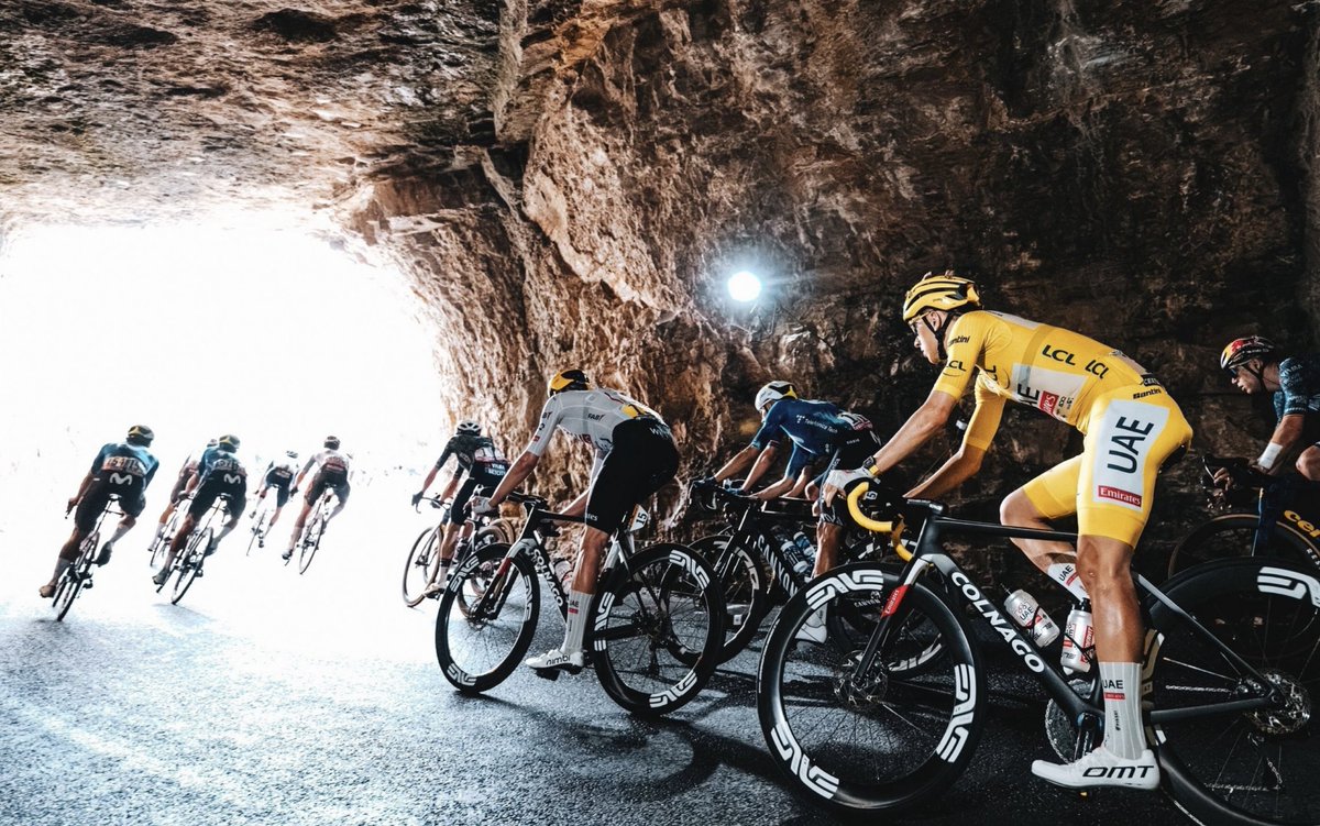 THREAD

The best photos from the 12th stage of this year’s Tour de France. #TDF2024  

1. In the tunnel. (📷: ashleygruber)