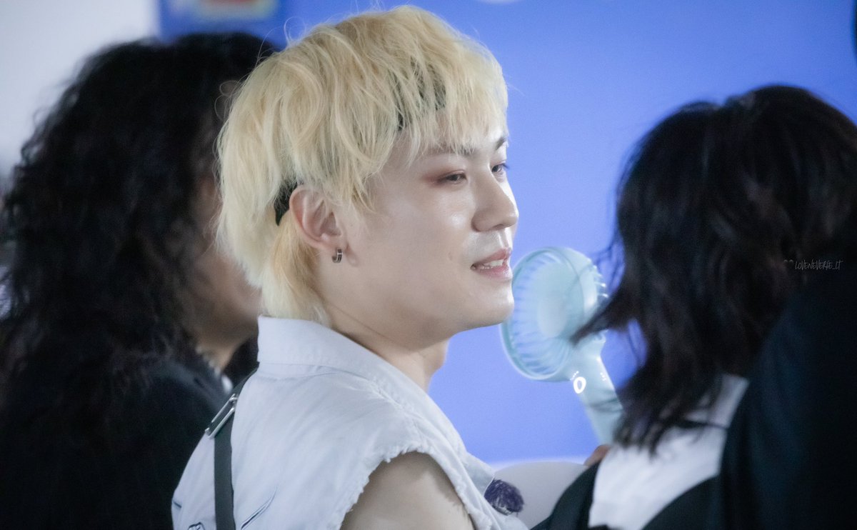 loveneverfe_lt's tweet photo. 240706 CRACKSHOT BRAND CONCERT
<We Are Crackshot vol.3>
#크랙샷 #CRACKSHOT #WEARECRACKSHOT #대니리

사연있는 것 같이 웃는 드러머 1위 https://t.co/zglNkXFtwQ