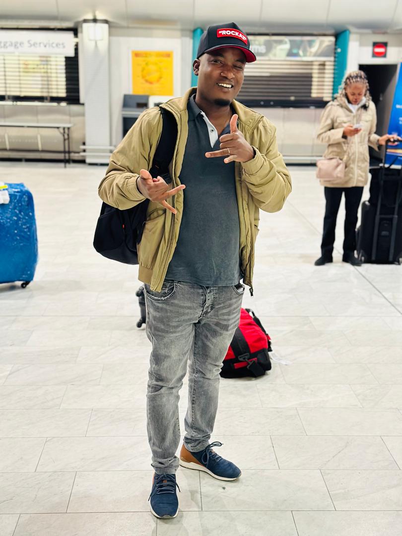 ExitRockaz's tweet photo. Big Brother @Shikulo25 Is Representing The Gang In The "Mother City" ๐ ๐
#RockazBaseballCap ๐งข https://t.co/3f1LtrVuM6