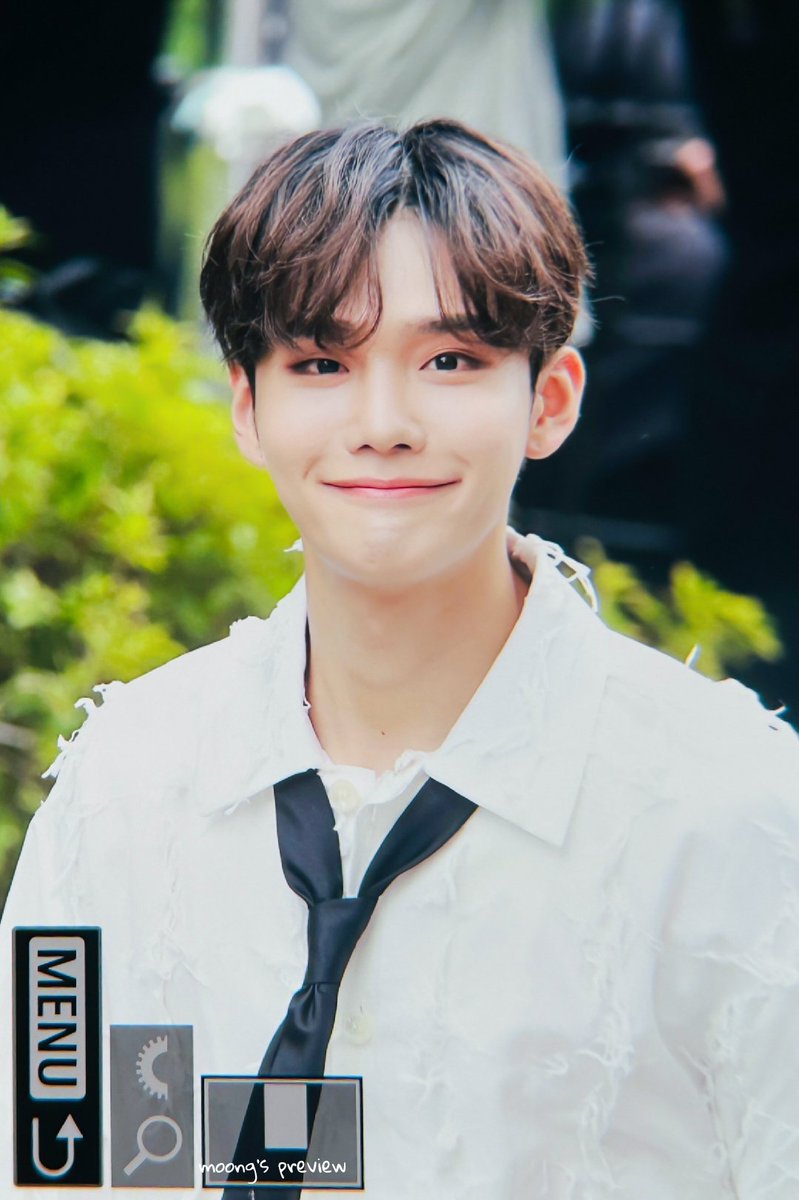 moongs_0226's tweet photo. 2407012 뮤뱅 출근 pre.

귀여워..💛

#CIX #씨아이엑스 #승훈 #SEUNGHUN
#BDU #비디유
#to_my_beloved_star https://t.co/9XNfDLQh4G