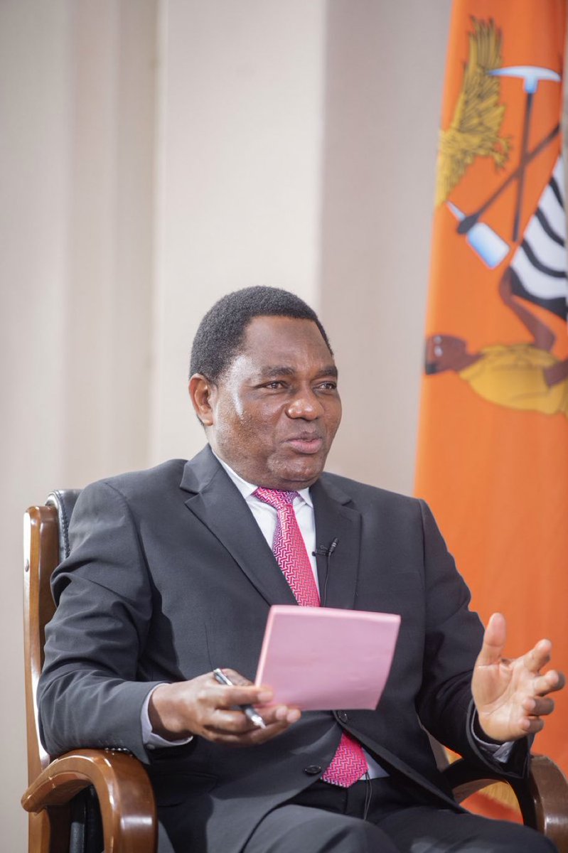 zanupf_patriots's tweet photo. Zimbabweans, Zambians Are Inseparable‼️

Zambia's Patriotic Front warns President Hichilema against stage-managing protests against Zimbabwe's SADC chairmanship, saying it risks regional stability. 

PF's Rafael Nakacinda criticizes Hichilema's foreign policy shift towards the West and his provocative actions, including sending Nevers Mumba to lead the SADC Election Observer Mission. 

Nakacinda emphasizes Zimbabwe and Zambia's close ties and condemns divisive actions.