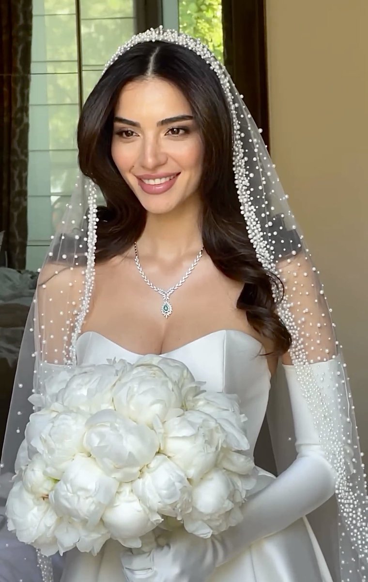 العروس ميليسا باموك 🤍