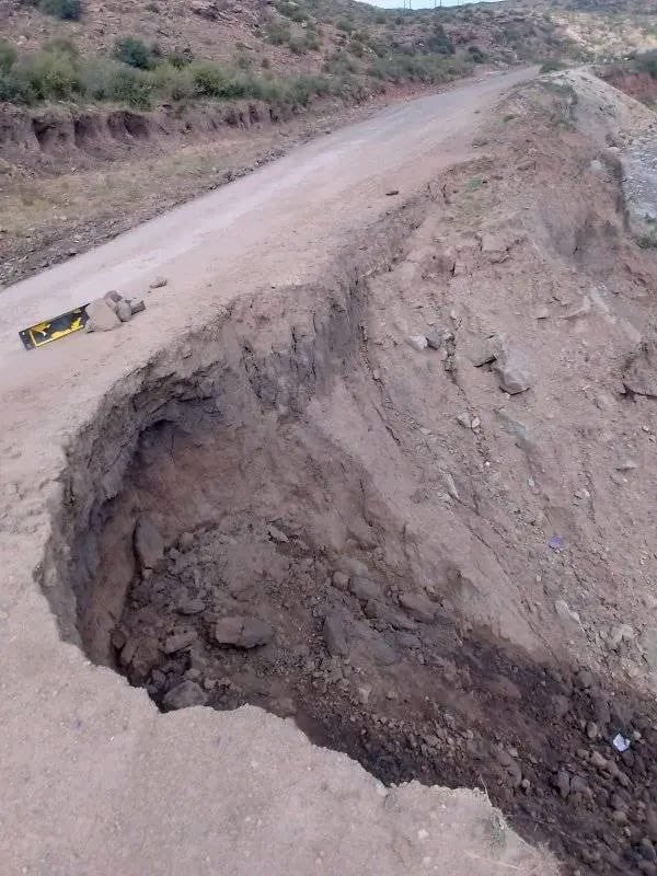 ChrisExcel102's tweet photo. I know you won’t respond to this @MabuyaneOscar 

But this is a road in Sterkspruit this road is going to the Hospital… 

Money for Project to build Tar road was eaten… https://t.co/5kbJAQYEcE