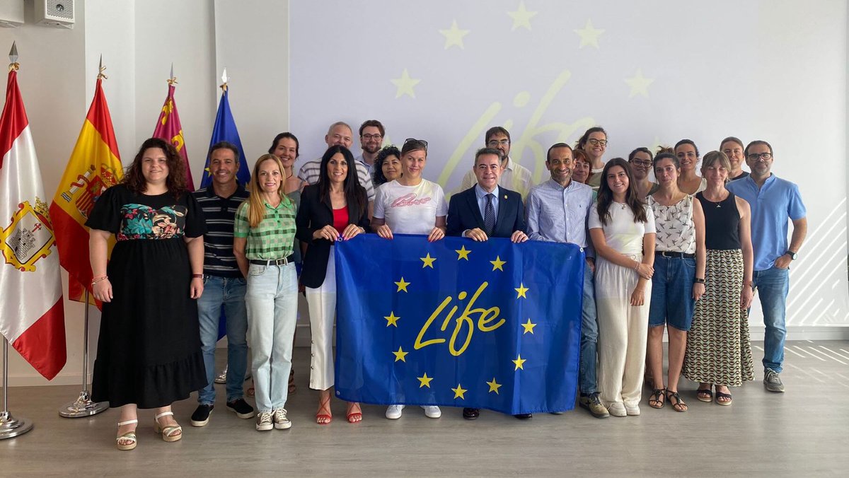ecoticiasRED's tweet image. El proyecto en el que participará ANSE se denomina LIFESeedNEB, estará liderado por el Ayuntamiento de Lorquí y su objetivo será la mejora tanto estética como ambiental de las ciudades bajo las normas Nueva Bauhaus Europea. #ANSE #biodiversidad
ecoticias.com/?p=384463