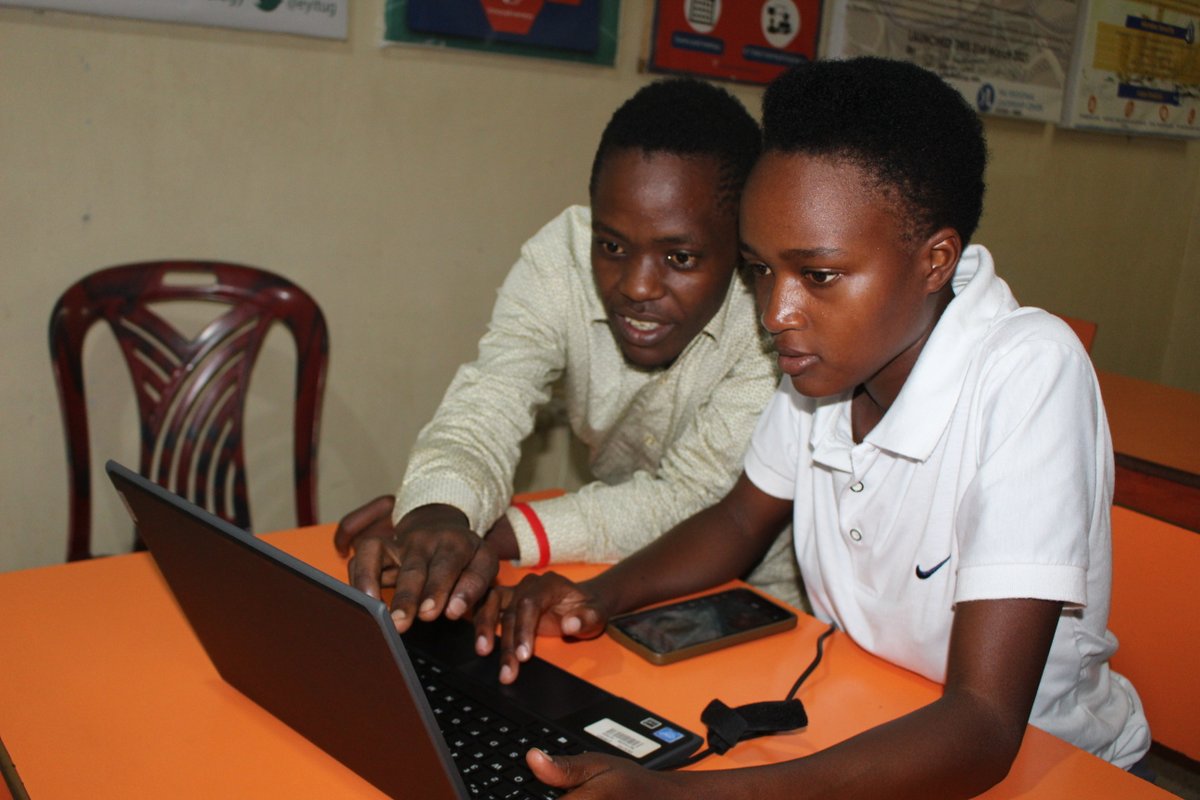 eyit_ug's tweet photo. So far so good!
students from @BishopStuartUni, @MISDSince1996, and Nyamitanga College of Business Studies are now able to livestream with OBS Studio and Vmix to broadcast on Facebook, YouTube, and Zoom under the guidance of @henrykabuga . 🎥 👏👏👏
#DIIP #EYITInternship #EYIT https://t.co/lhFBi4otEW