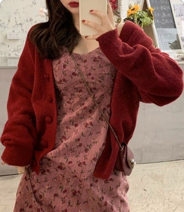 pretty red dress

⸺ a thread