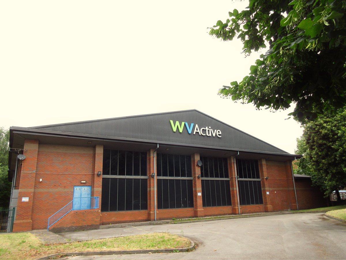 pjcarter_'s tweet photo. WV Active Central swimming baths and gym in Bath Avenue.
There have been swimming baths on the site since 1850. The current building was built in 1990.
#wvactive
#swimmingbaths
#gym
#wolverhampton
#expressandstar
#canon. #ixus https://t.co/jj1oh6XTEM