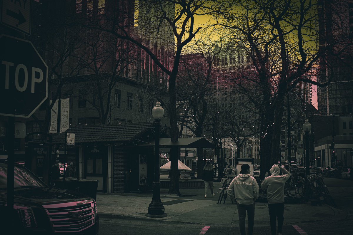 Tallguybobby's tweet photo. Downtown Chicago #photographer #streetphotography #fypシ https://t.co/UyyjhTRS40