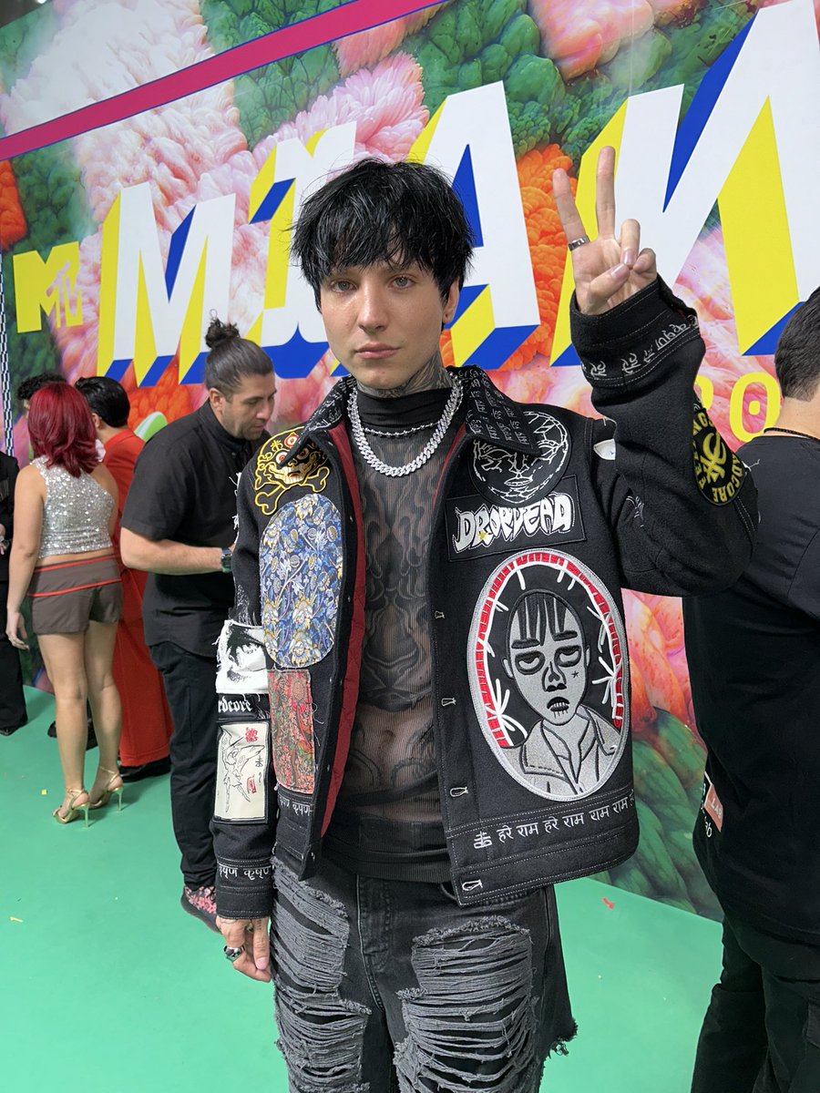 xcryperu's tweet photo. Ole ole ole ole cryyy cryyyy !!!
Vamoooooooooooooooo el mejor de la noche 🔥👽

XCRY EN MTVMIAW https://t.co/EqZ9ePtPI1