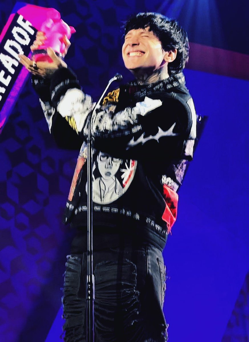 xcryperu's tweet photo. Ole ole ole ole cryyy cryyyy !!!
Vamoooooooooooooooo el mejor de la noche 🔥👽

XCRY EN MTVMIAW https://t.co/EqZ9ePtPI1