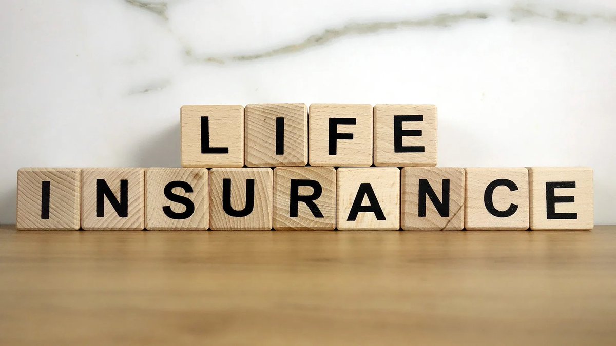 zachluckinbill's tweet image. Life insurance isn’t a cost - it’s an investment in your family’s future. 

What’s your excuse for not having it yet? 
🛡️💰

 #InvestInYourFamily #LifeInsurance
