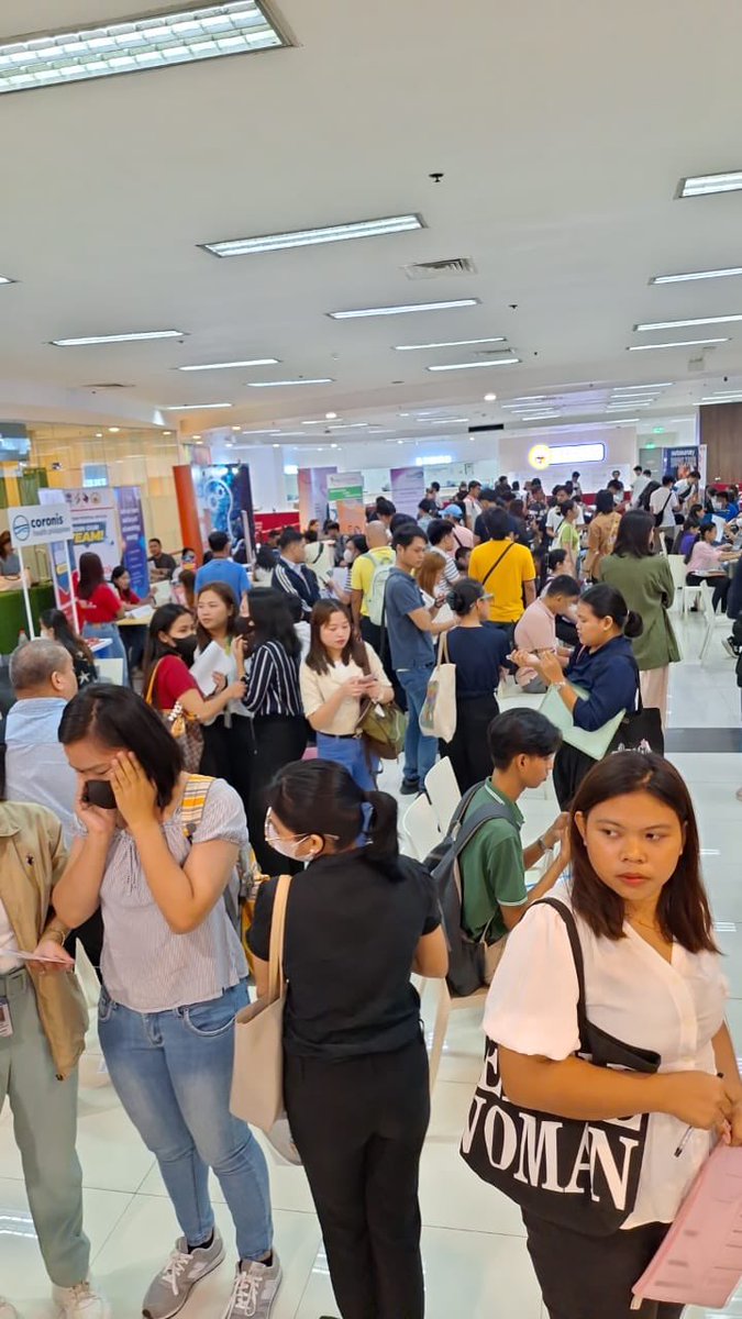 Marking a new milestone, 1st ever 🇮🇳-🇵🇭 Job Fair 💼officially launched by Charge d’Affaires Dr. Sadre Alam &amp; Hon. Pasig City Mayor <a href="/VicoSotto/">Vico Sotto</a> at Robinsons Metro East, Pasig. <a href="/dole_govph/">Department of Labor and Employment</a> Sec. Bienvenido Estudillo Laguesma addressed through a video message and <a href="/phil_chamber/">Philippine Chamber of Commerce and Industry</a>