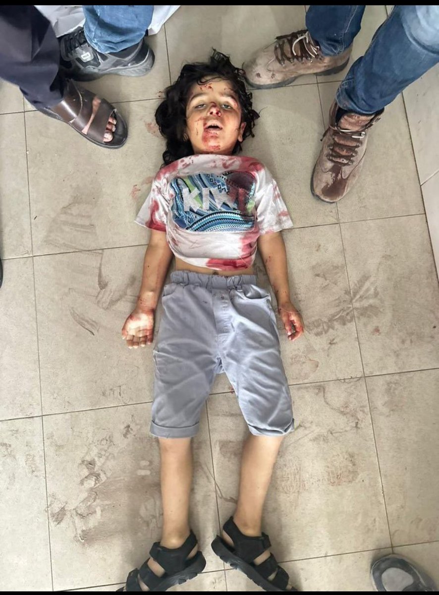 Biz her zamanki gibi dün gece rahat uyuduk ama dün Gazze'de 35 tane bebek şehit oldu biz her zamanki gibi uyuduk ama onlar uyuyamıyor Allah c.c şehadetlerini kabul etsin☝️🇵🇸