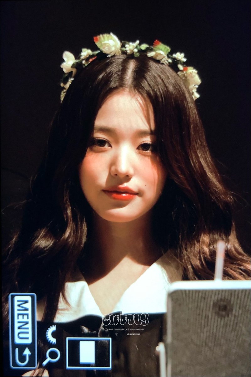 cuddly_wy's tweet photo. 240712 hey,,,그녀가나를보고웃잖아…😳
#아이브 #IVE #장원영 #JANGWONYOUNG https://t.co/fCS16b2yYj