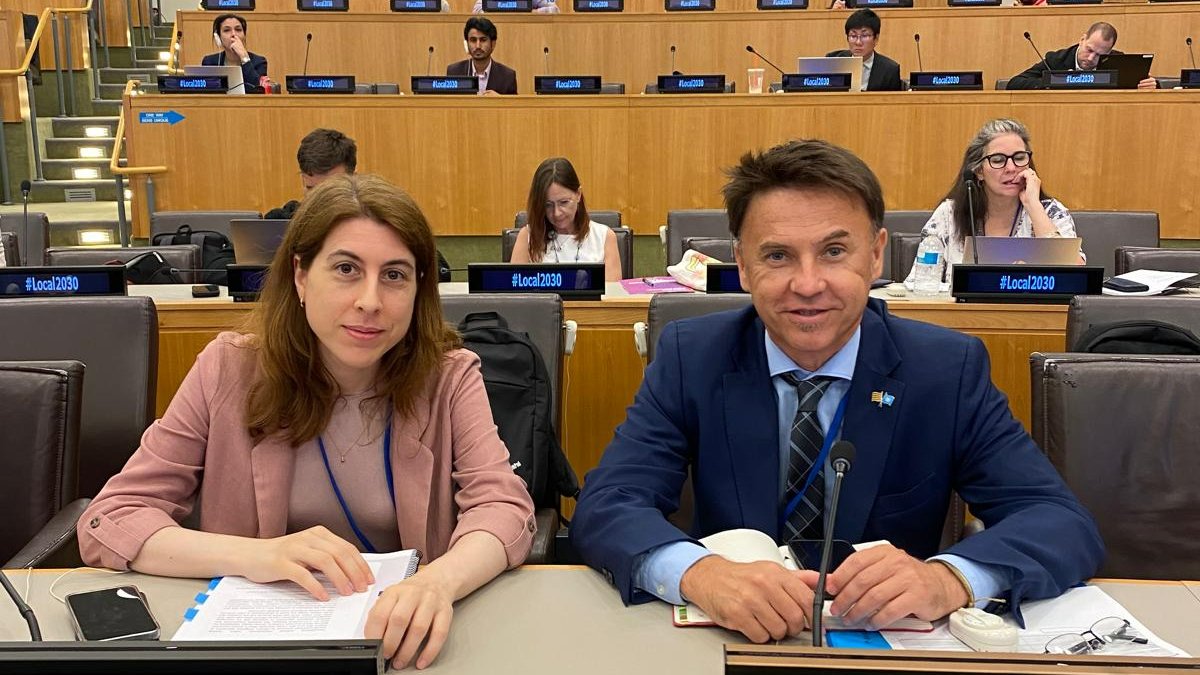 🌎 La directora general de l'Acció Exterior, <a href="/AnnaDotor/">Anna Dotor</a>, és a Nova York per participar en el Fòrum Polític d’Alt Nivell de <a href="/UN/">United Nations</a> amb el delegat de <a href="/Catalonia_US/">Catalan Gov. United States and Canada</a>, <a href="/isidresala/">Isidre Sala</a> 

👉 Enguany, la cimera se centra en el reforç de l'Agenda 2030 i l'erradicació de la pobresa

#HLPF2024