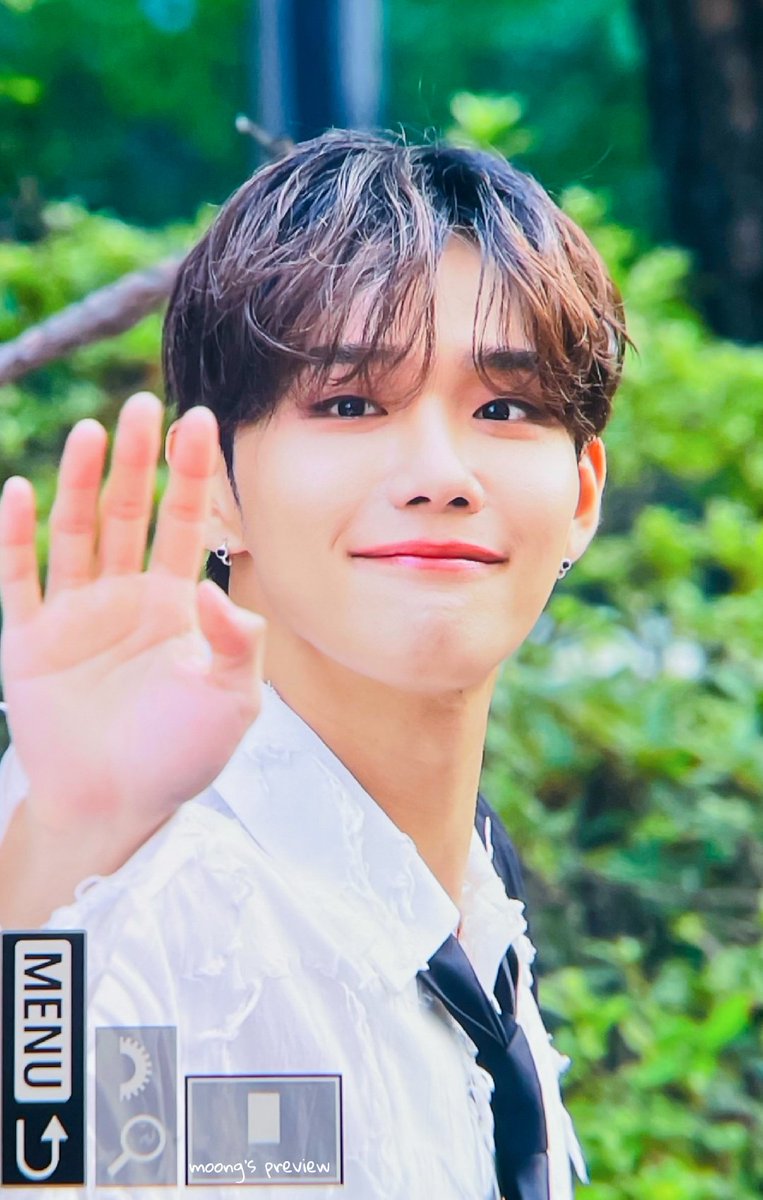 240712 뮤뱅 퇴근 pre.

안녕 애기 빠이빠이💛

#CIX #씨아이엑스 #승훈 #SEUNGHUN
#BDU #비디유
#to_my_beloved_star