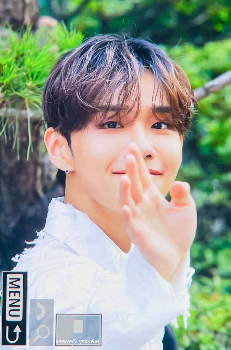 moongs_0226's tweet photo. 240712 뮤뱅 퇴근 pre.

안녕 애기 빠이빠이💛

#CIX #씨아이엑스 #승훈 #SEUNGHUN
#BDU #비디유
#to_my_beloved_star https://t.co/2Q28tY0P59