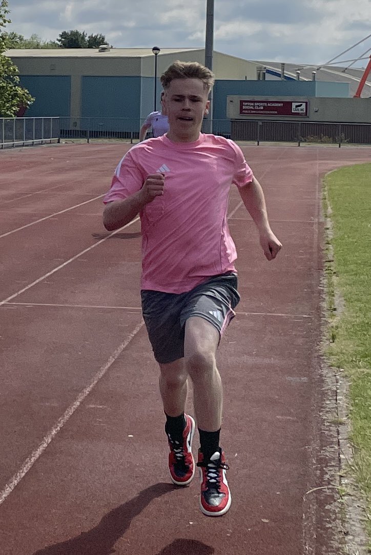 Arrow Vale 6th Form tweet media