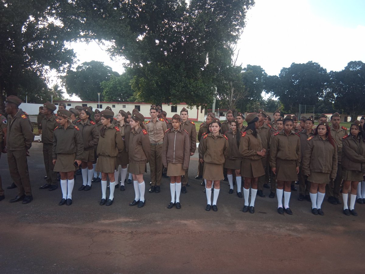 <a href="/MinfarC/">Minfar_Cuba</a> La juventud Arcilla Fundamental de nuestra obra, confiamos en nuestros jóvenes.
#Cuba
#JovenFAR60