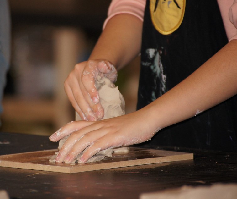 FIRST ON IN OUR SERIES OF CREATIVE WORKSHOPS FOR NEURODIVERGENT YOUNG PEOPLE… 🎨
Clay Club Session with artist Chris Coatham, made possible by @artlinkedin.

When &amp; Where: Tuesday, July 16, #Edinburgh

Time: 2:00 - 4:00 PM

bit.ly/3Wjw1X2

#Scotland #Neurodiversity