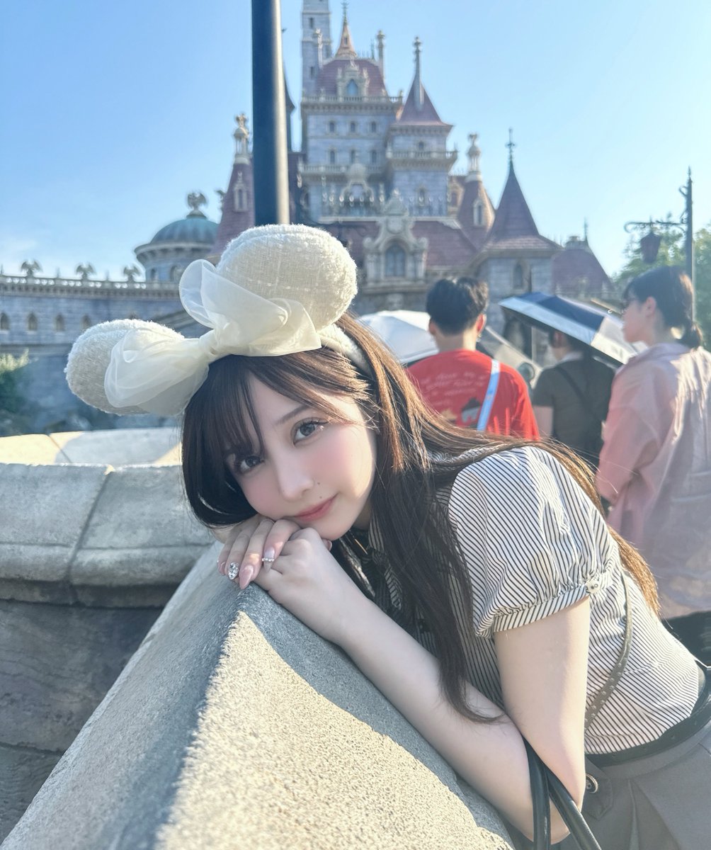 7/23（火）イマドキ撮影会に参加させて頂きます清水れいです！😊

初めての撮影会で緊張しますが是非よろしくお願いします🫣💭
れいと初めましてしてください☺️🤍

予約開始は
明日7/13（土）　20:00〜です！

🤍予約ページURL🤍
https://t.co/Yf1GeqBEOq https://t.co/qoLJ3BHXxX