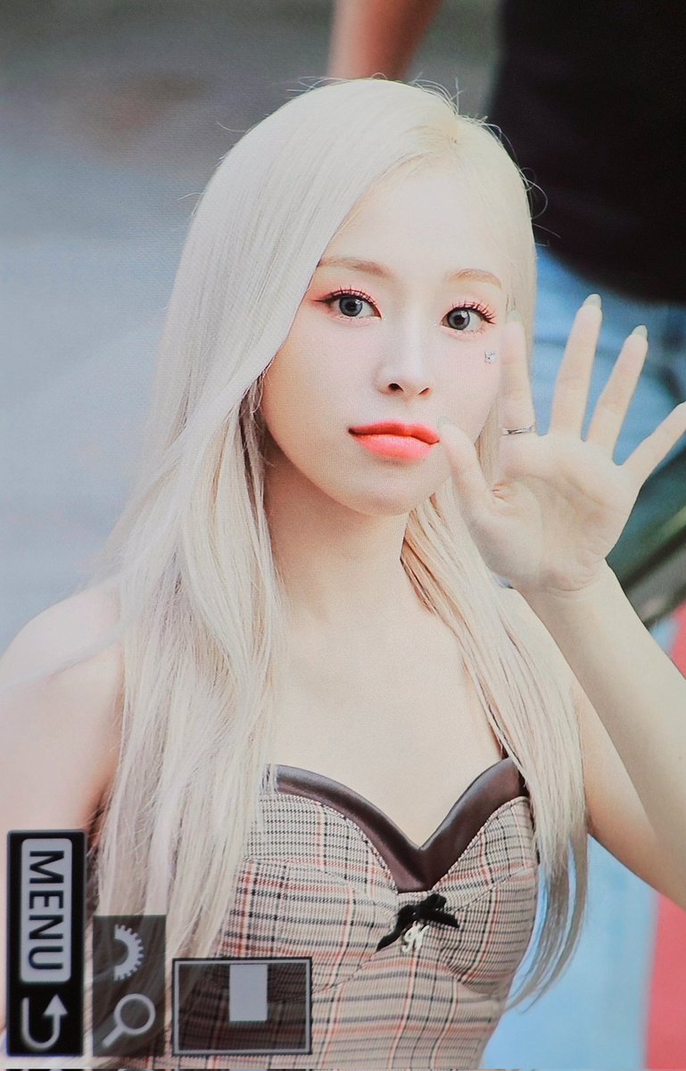 dawn4u_'s tweet photo. 240712 뮤뱅 퇴근

#드림캐쳐 #DREAMCATCHER
#가현 #이가현 #GAHYEON https://t.co/19u04T8zzv