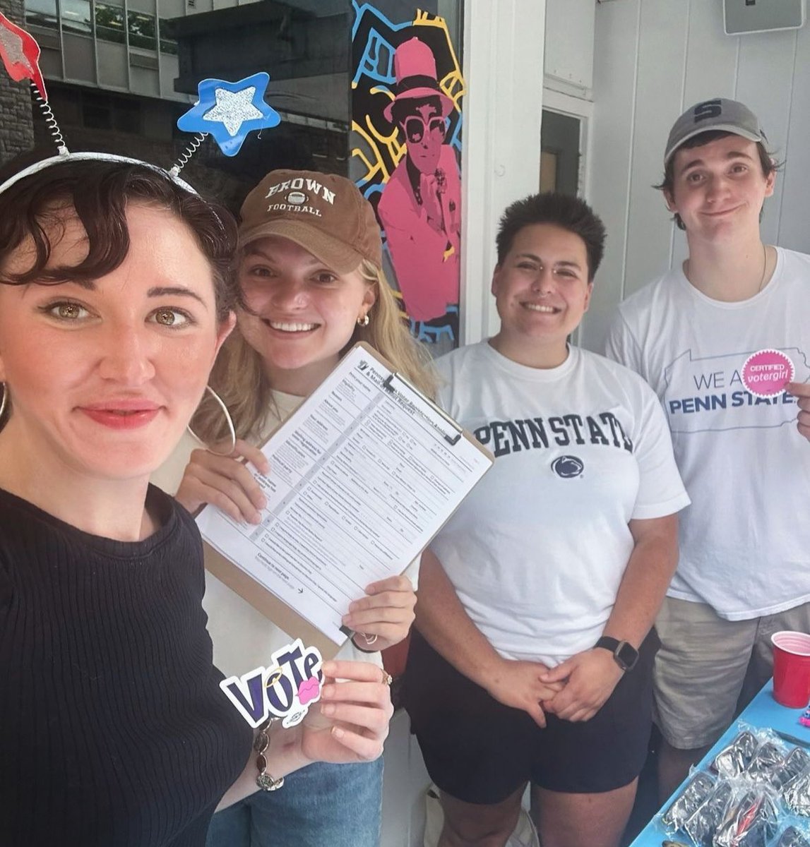 LauraShadlePA's tweet image. Proud of our energized and growing Project 26 Pennsylvania team at Penn State out there registering voters during Central PA Arts Fest! 🗳️💙🤍

#project26 #youthvote #weare #pennstate #election2024