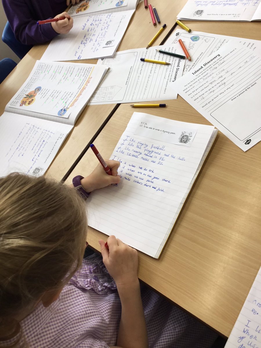 Some fantastic poetry writing this morning in team Jupiter! These little superstars loved being poets and thinking of lots of creative writing ideas☀️👏 #TadcasterEnglish