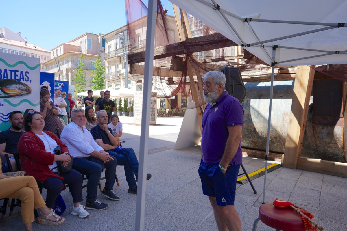 Hace una semana estábamos en la Puerta del Sol de Vigo acompañando a <a href="/Opmega_opp18/">OPMEGA</a>  en su evento "As nosas bateas, fonte de vida", enmarcado dentro del <a href="/tacfestival/">tacfestival</a> 
Una jornada emocionante donde divulgamos el oficio de la miticultura y los mejillones de una forma inolvidable!