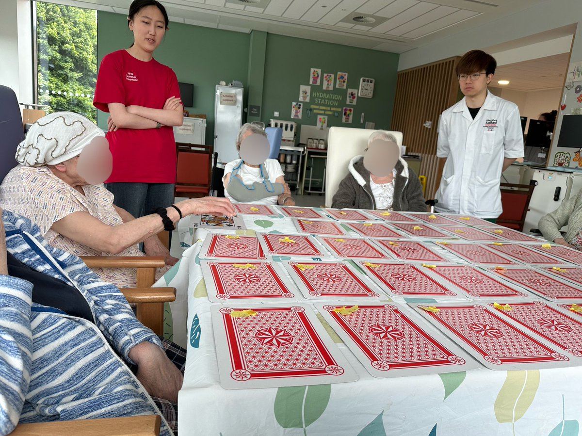 ImcUnit's tweet image. Working on cognition with some memory card games this week led by our amazing OT students and help from our brill Summer 60 volunteers 🥰 
#rehabgoals #NHS #patients #cognition #memory