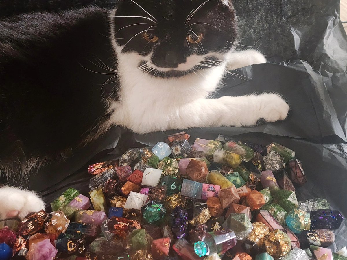 WildMagicPH's tweet image. Micro managing our dice 😸