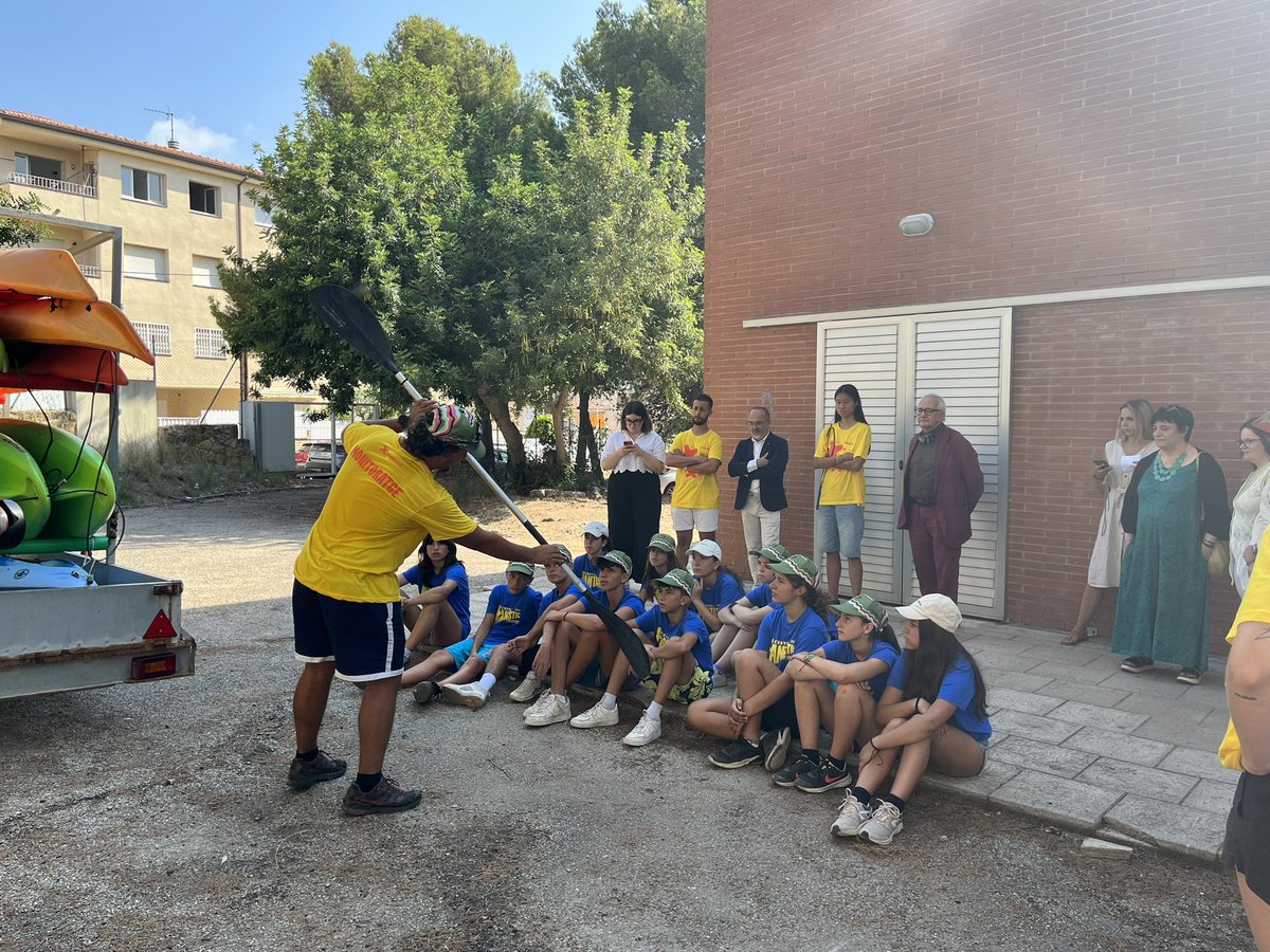 Xanascat's tweet photo. Avui hem celebrat el 30 aniversari de l'#EstiuÉsTeu a📍l'Alberg Coma-ruga Xanascat ✨🗣️El conseller de Drets Socials @carlescampuzano i la DG de l'ACJ @LaiaGiros han destacat el "compromís del Govern per a que el lleure sigui un dret per a tots els infants". https://t.co/YF1lKW1Nrv