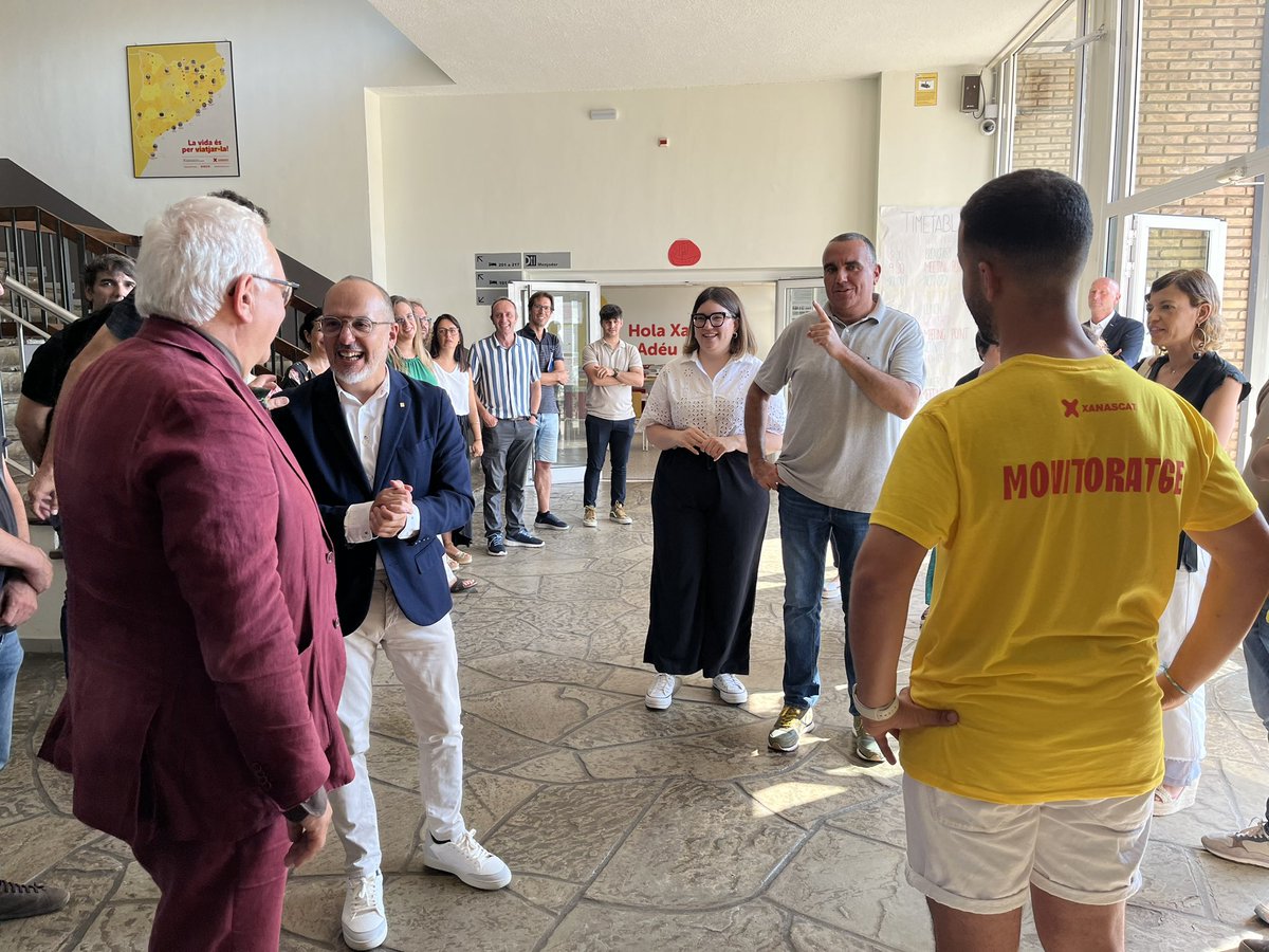 Xanascat's tweet photo. Avui hem celebrat el 30 aniversari de l'#EstiuÉsTeu a📍l'Alberg Coma-ruga Xanascat ✨🗣️El conseller de Drets Socials @carlescampuzano i la DG de l'ACJ @LaiaGiros han destacat el "compromís del Govern per a que el lleure sigui un dret per a tots els infants". https://t.co/YF1lKW1Nrv