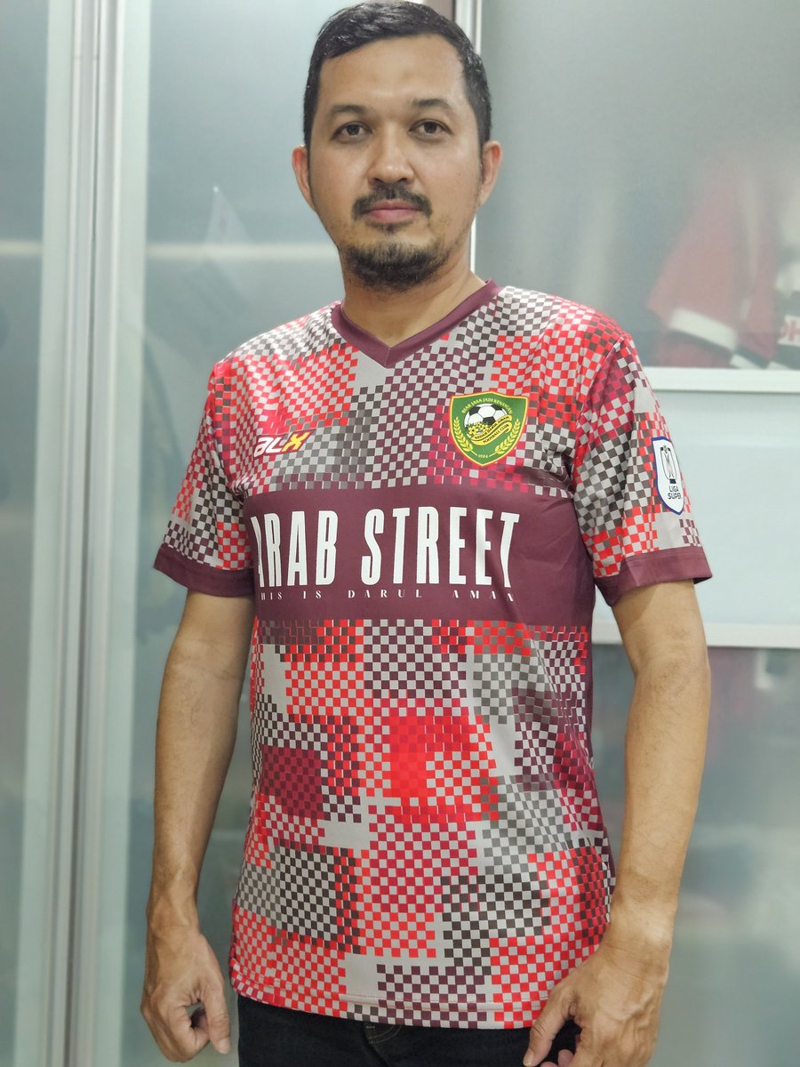wanfakhrul23's tweet image. Projek NAMESET Jersi Liga Super

👕 Kedah Darul Aman FC 2024/25 (temporary) 💚💛

SYAFIQ 28
RIZAL 15

▶️ Beli nameset di Sang Kenari Store di store.kedahdarulamanfc.com/product-catego… dengan harga RM40 setiap set.

#KDAFC #PulunKedahPulun #SangKenari