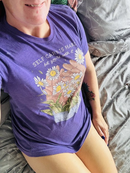 Good morning. This is day 4 of me just sitting around propped up in bed. I tried doing some light activity<a href="/tag/tittytuesday"class="tags"><span>#tittytuesday</span></a>