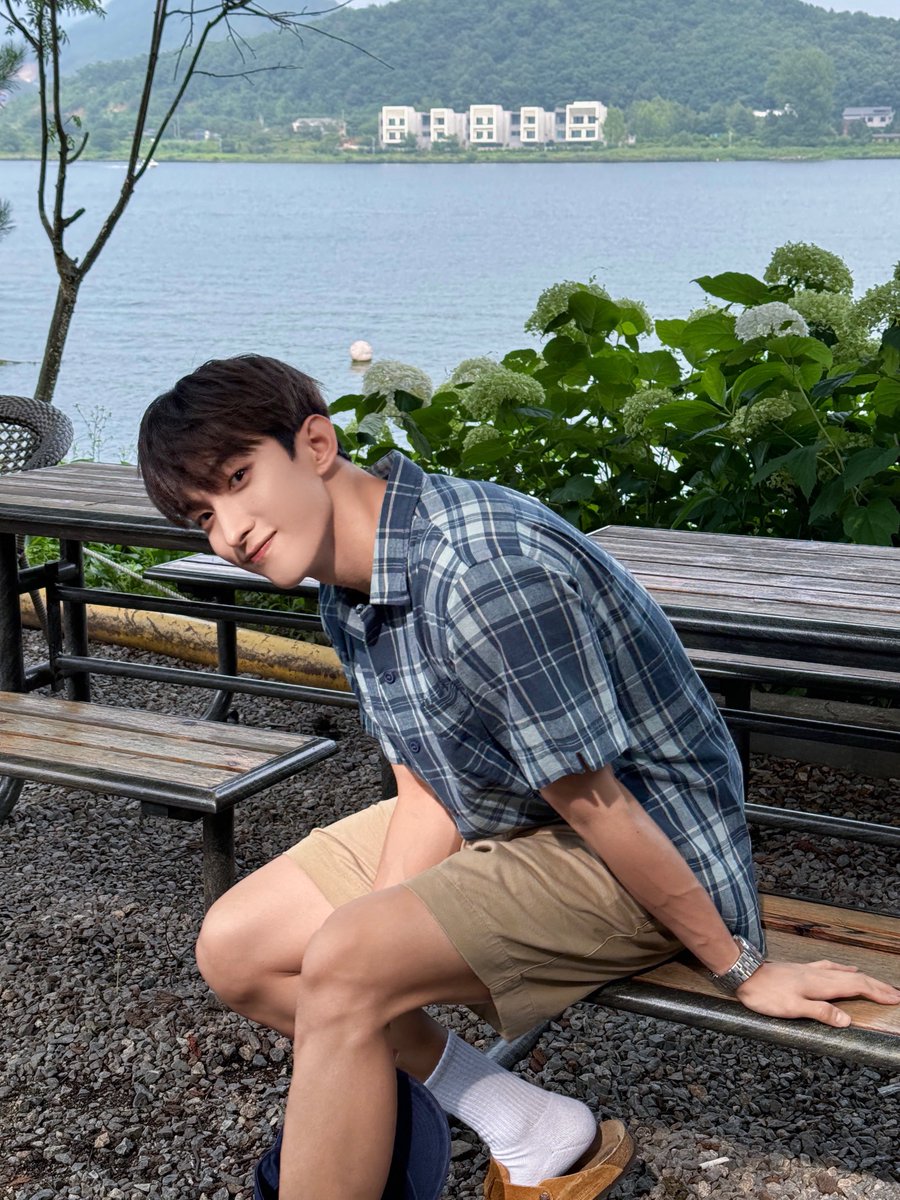 dkging_'s tweet image. 도겸이 등장🤍🤍🤍🤍